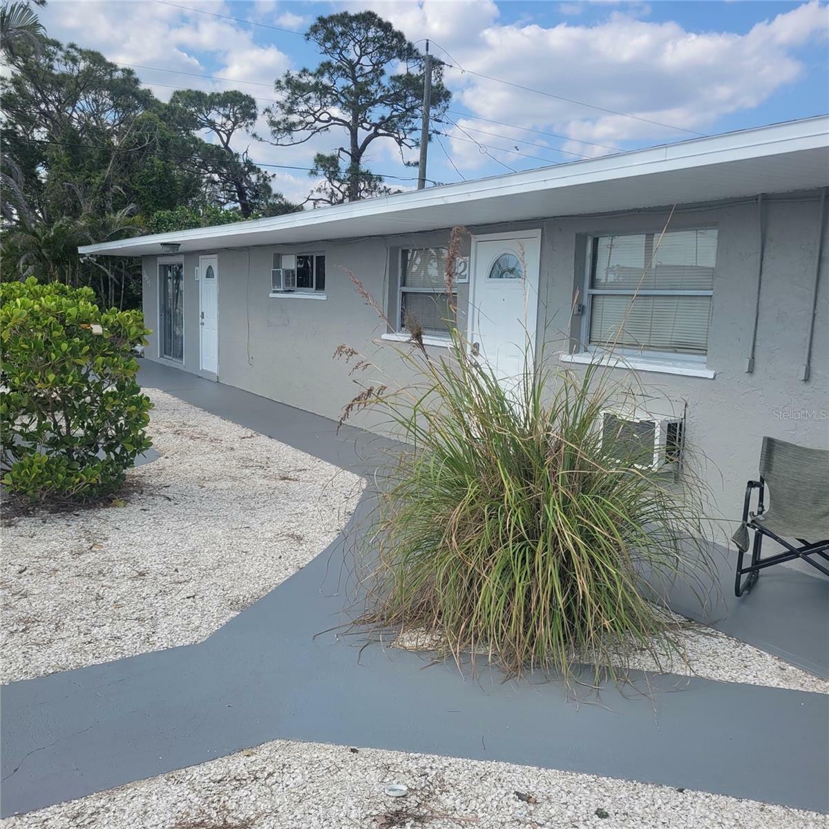 Property Photo: 2021 Pennsylvania Avenue 4 FL 34224