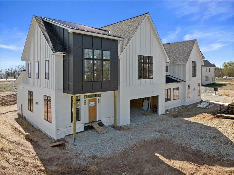 Property Photo: 498 Bastle Wynd - Unit 10 WI 53074