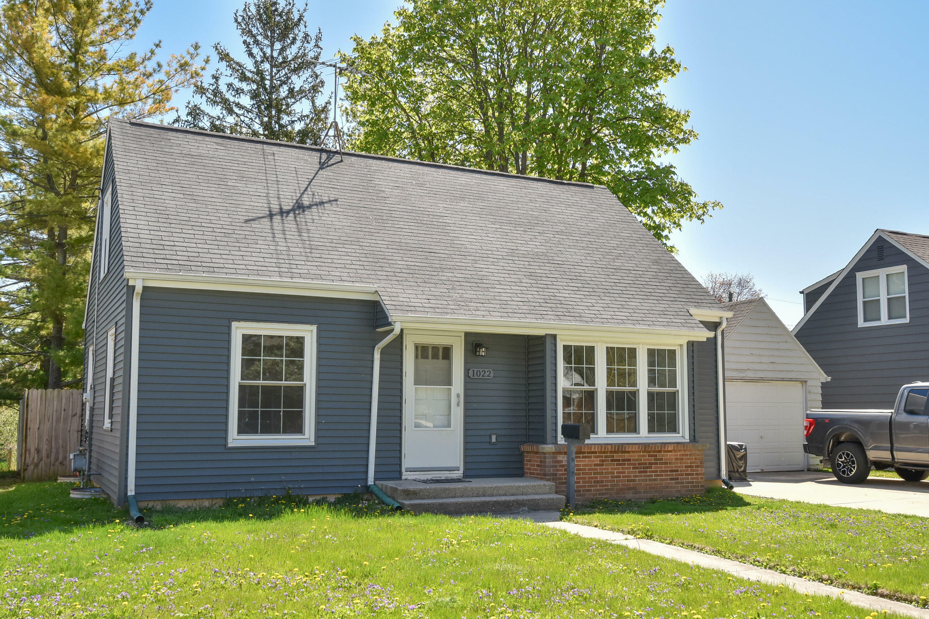 Property Photo: 1022 7th Ave WI 53024