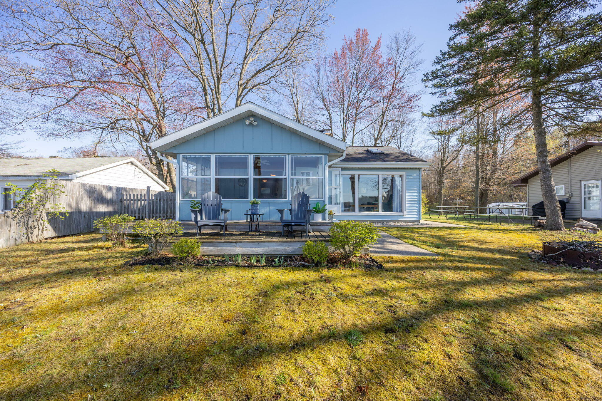 Property Photo: 10401 N Chippewa Drive MI 49631