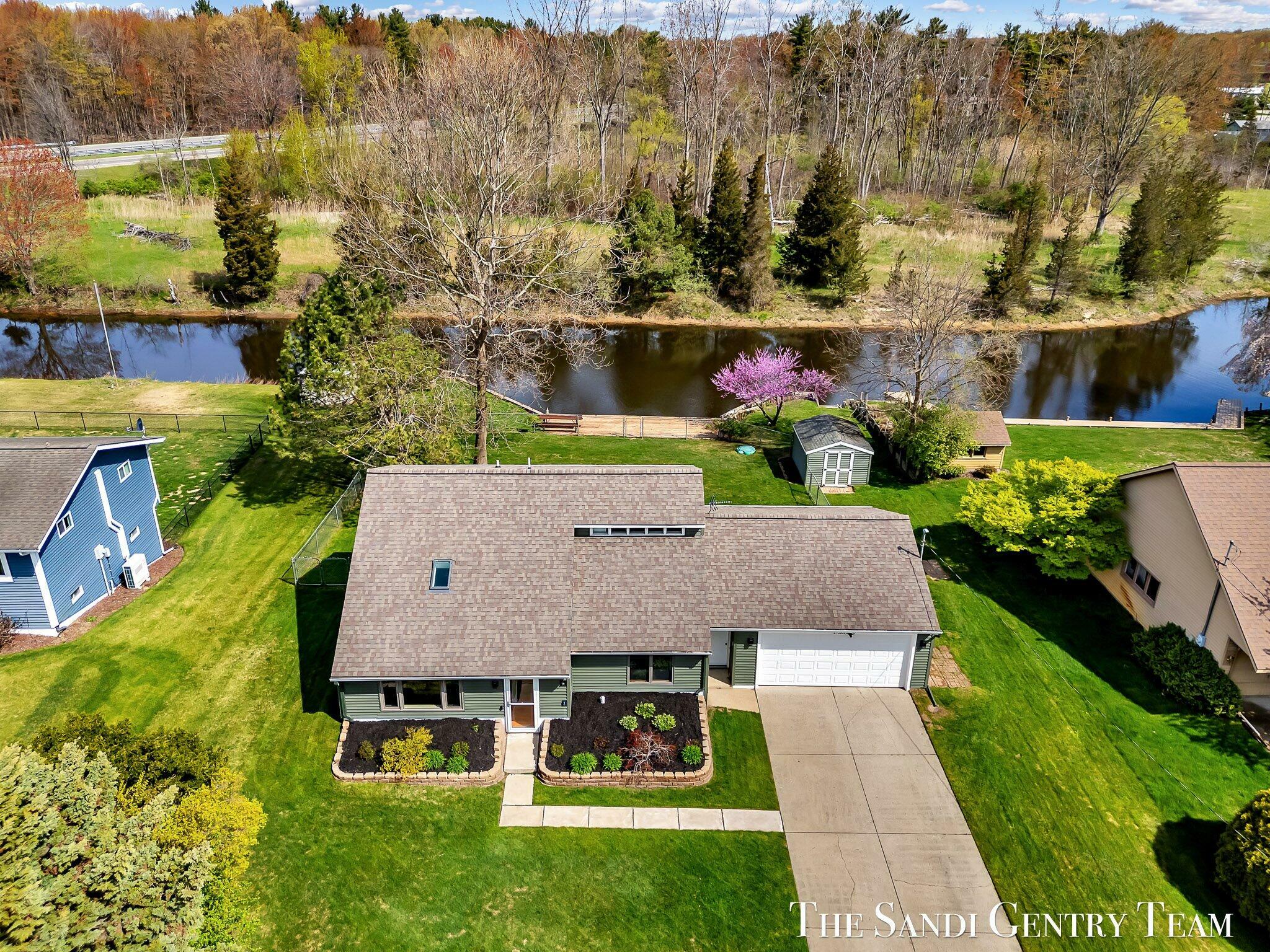 17083 Spahr Street  Spring Lake MI 49456 photo