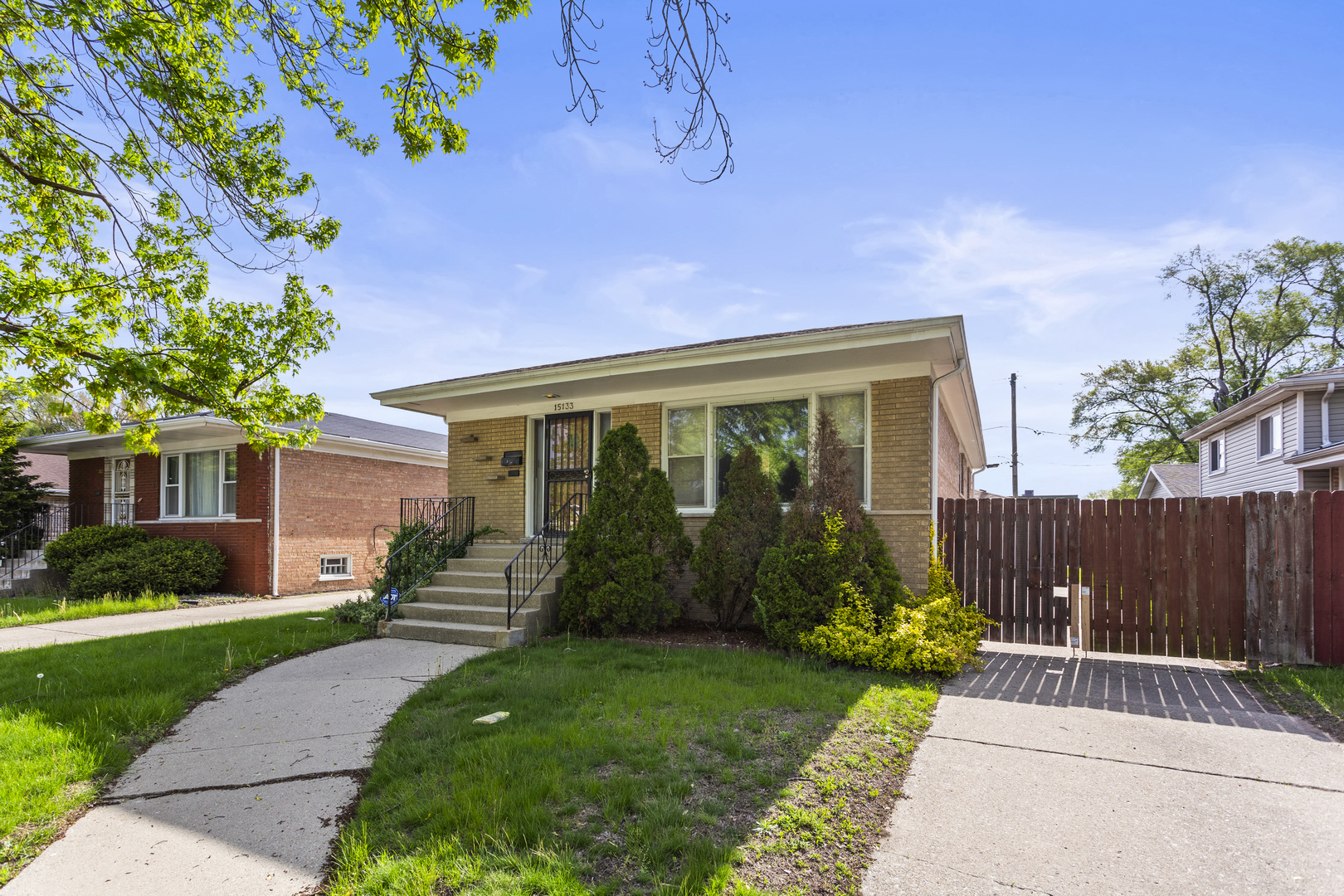 Property Photo: 15133 Madison Avenue IL 60419