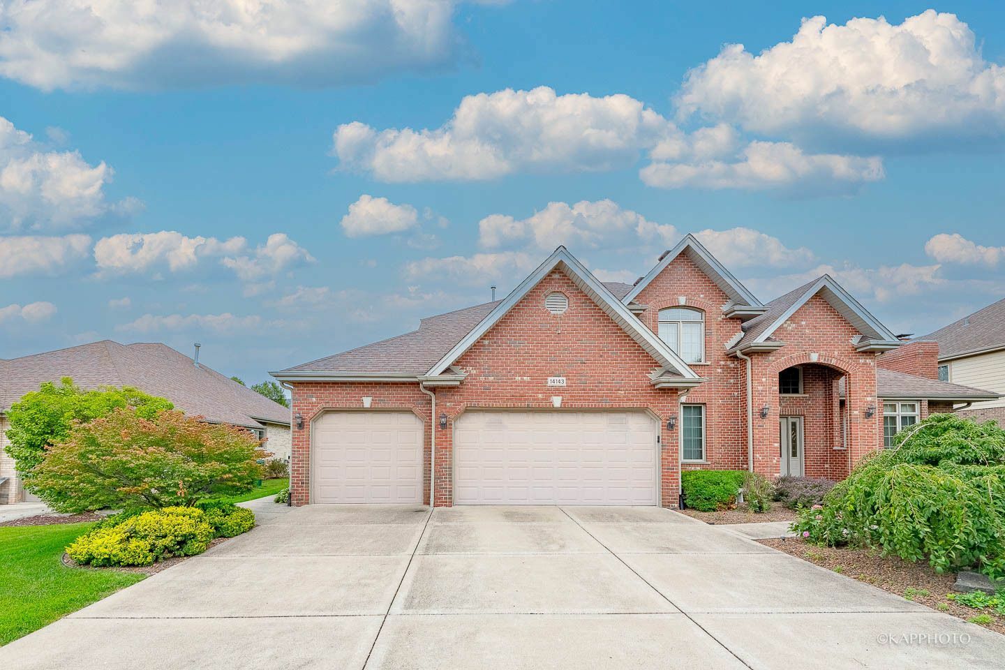 Property Photo: 14143 Ravenswood Drive IL 60462