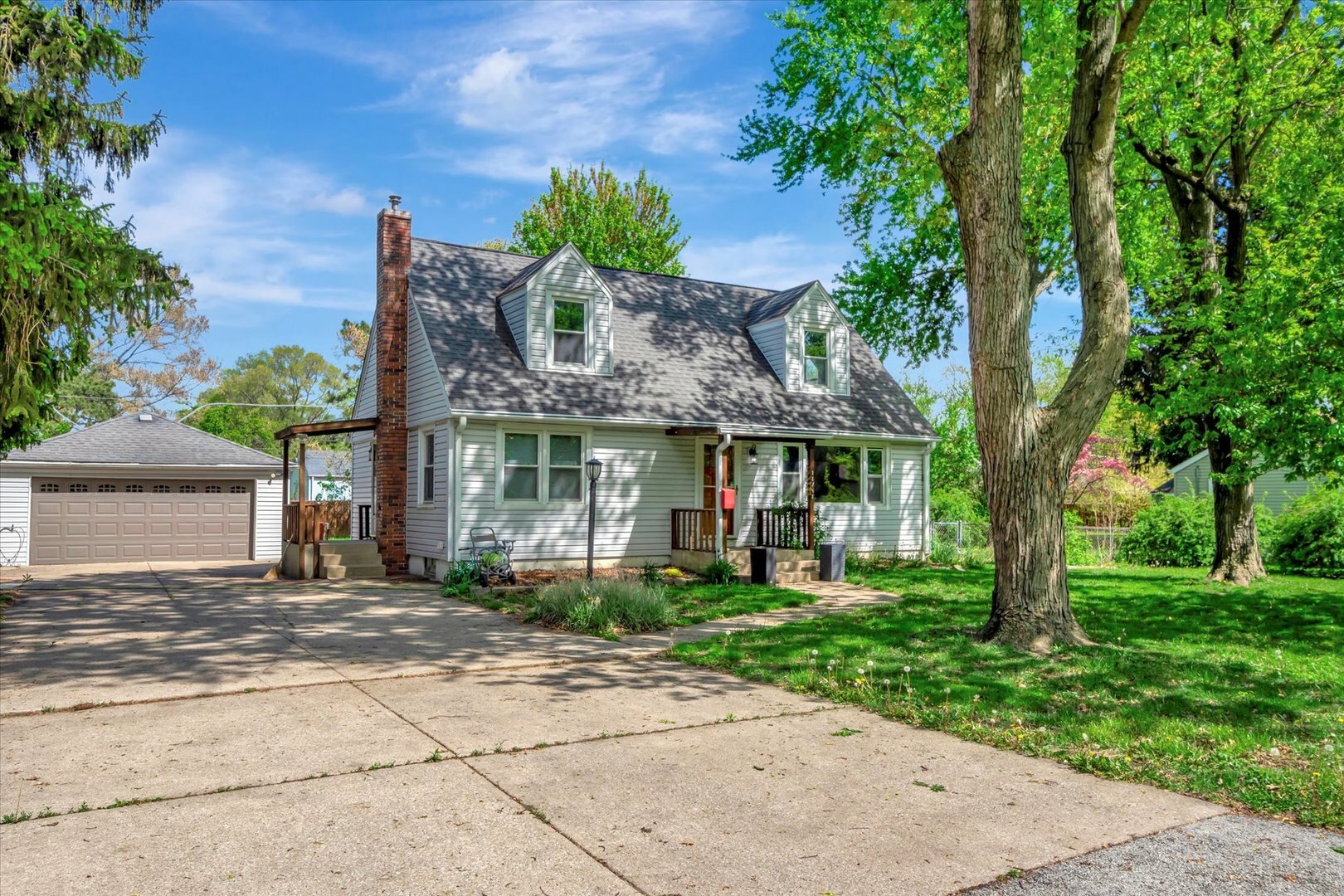 Property Photo: 11751 S Millard Avenue IL 60803