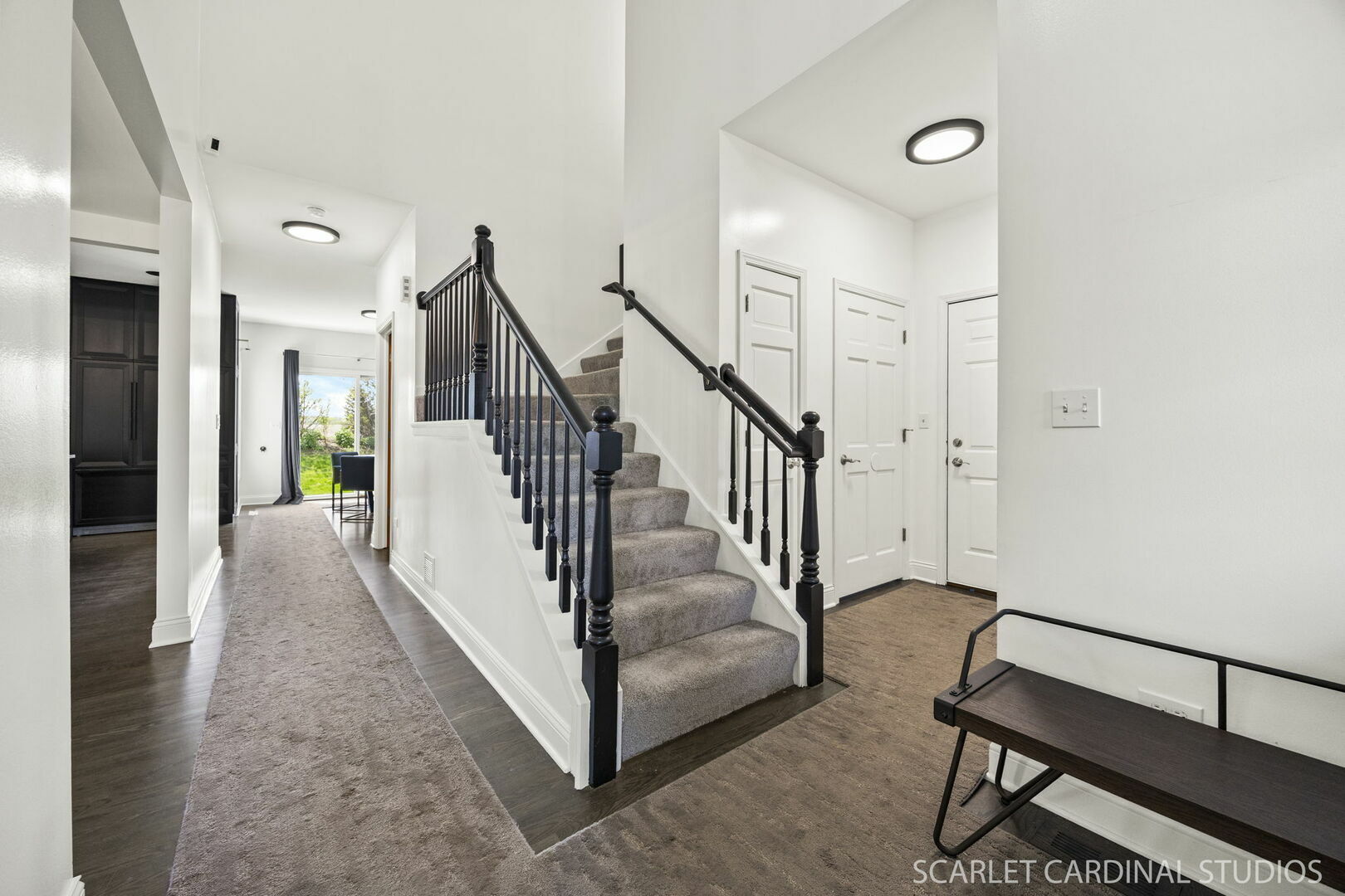 Property Photo: 426 Sudbury Circle IL 60543