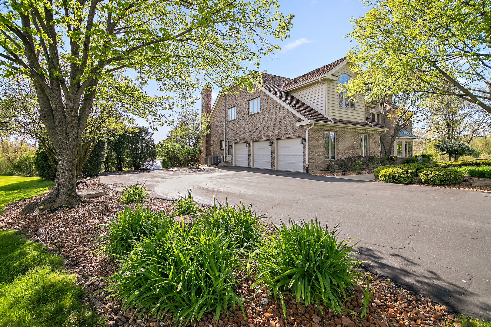 Property Photo: 15521 S Mallard Lane IL 60491
