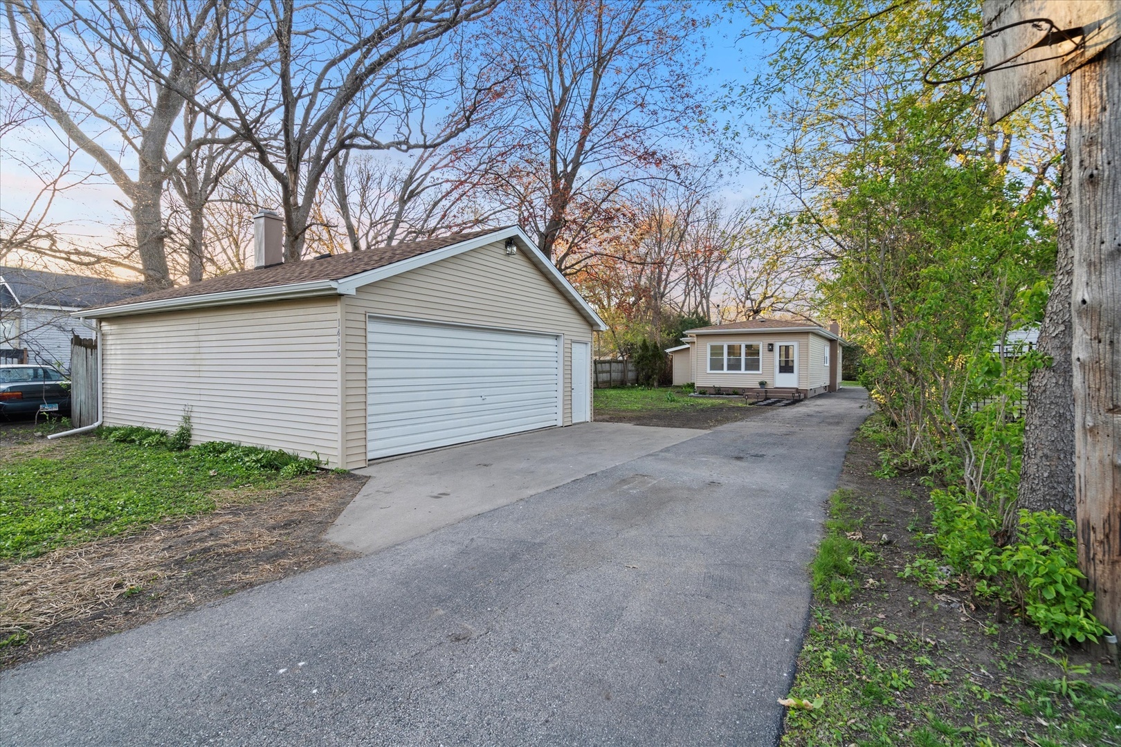 Property Photo: 1416 3rd Street IL 60096