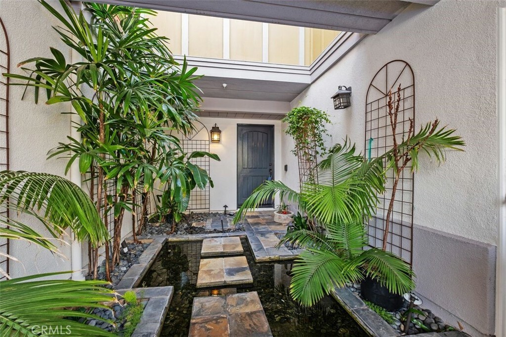 Property Photo: 2725 Bungalow Place CA 92625