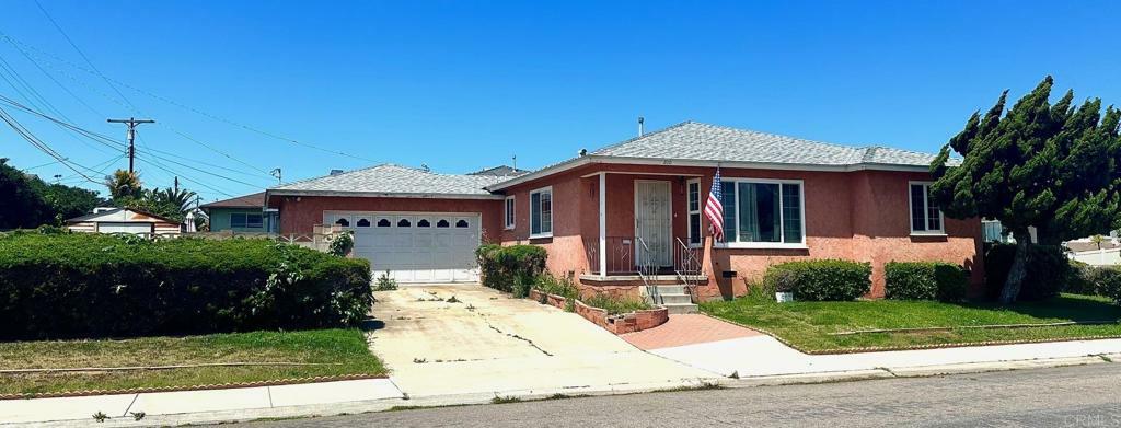 Property Photo: 810 Corvina Street CA 91932