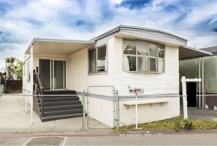 Property Photo: 6475 Atlantic 602 CA 90805