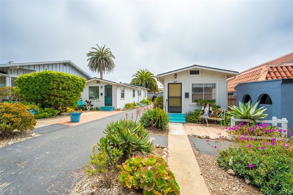 Property Photo: 260 Pacific Street CA 93442