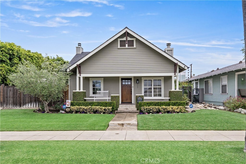 Property Photo: 917 N Dalton Avenue CA 91702