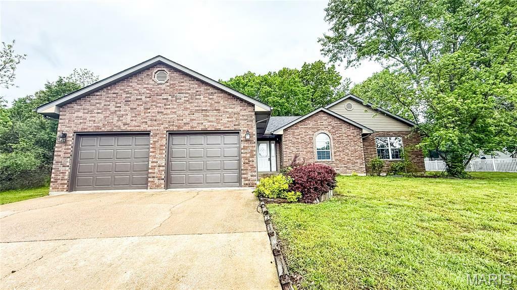 Property Photo: 203 Tremont Drive MO 65583