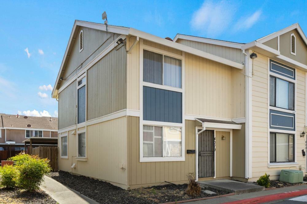 Property Photo: 4079 Weymouth Lane CA 95823