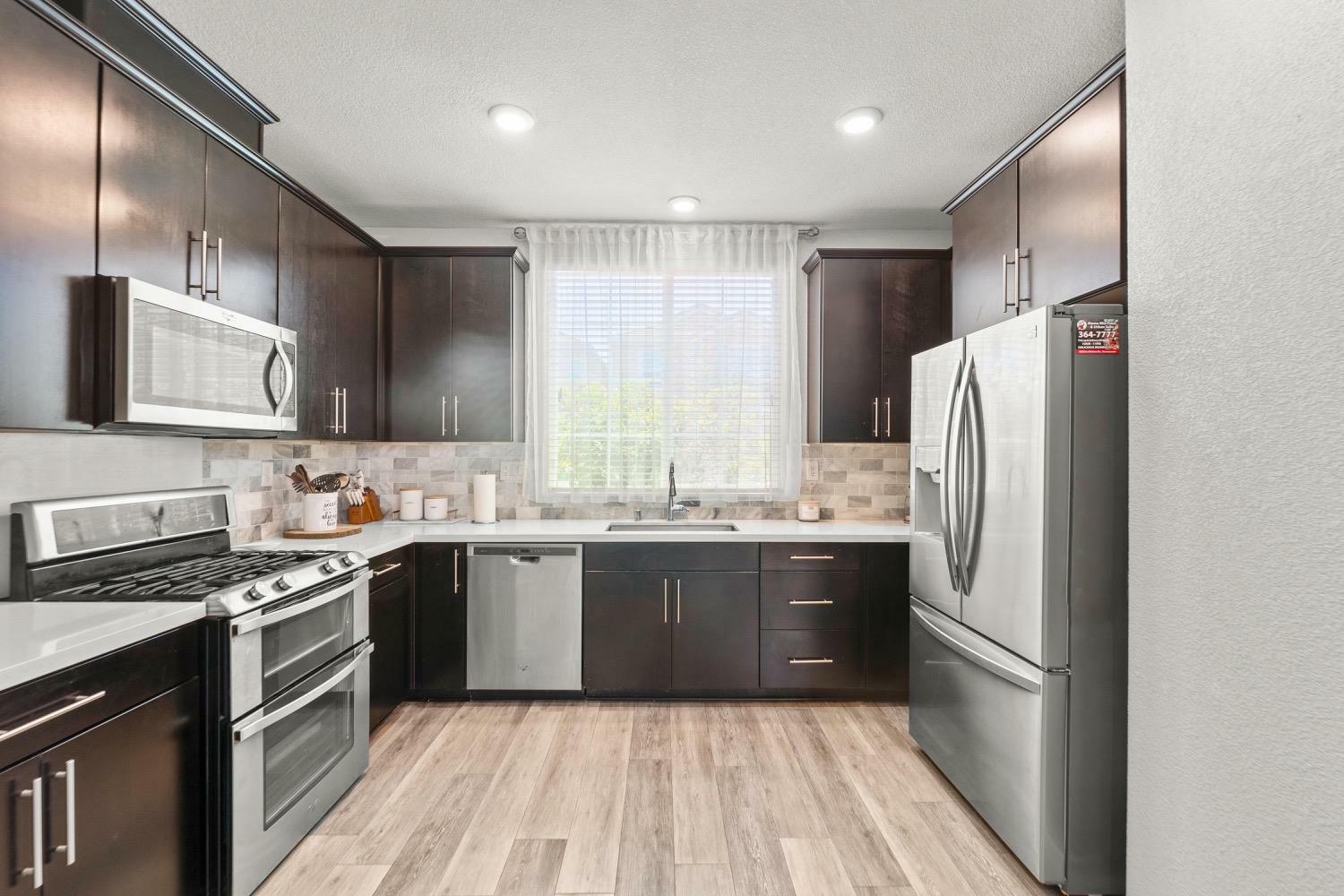10853 Barden Drive  Rancho Cordova CA 95670 photo