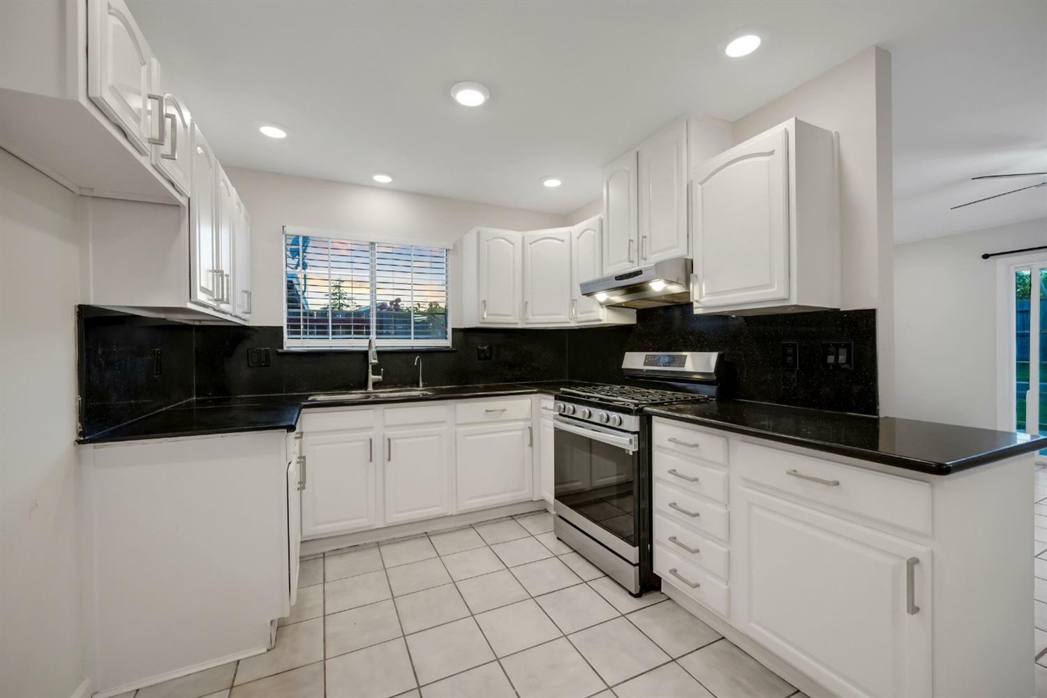 Property Photo: 356 Yampa Circle CA 95838