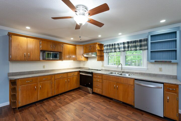 Property Photo:  40 Whitten Road  NH 03055 