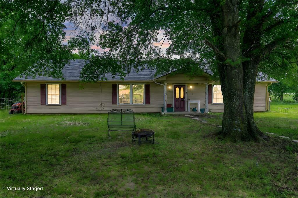 Property Photo: 1829 County Road 1103 TX 75482