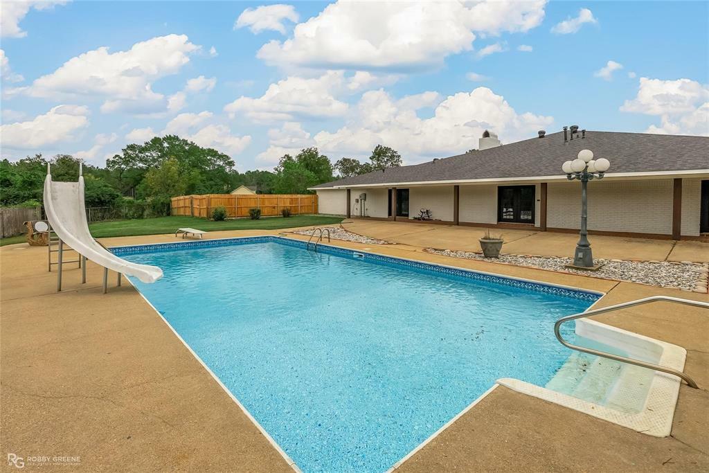 Property Photo: 1252 Highway 159 LA 71055