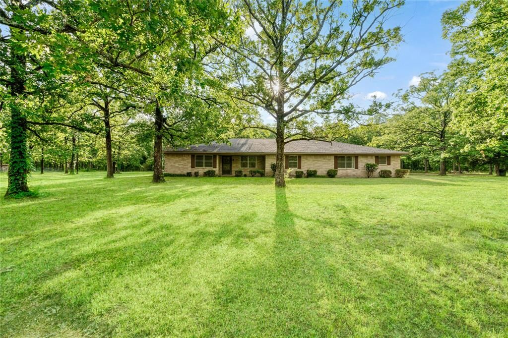 Property Photo:  64 Farm Road 2121  TX 75462 