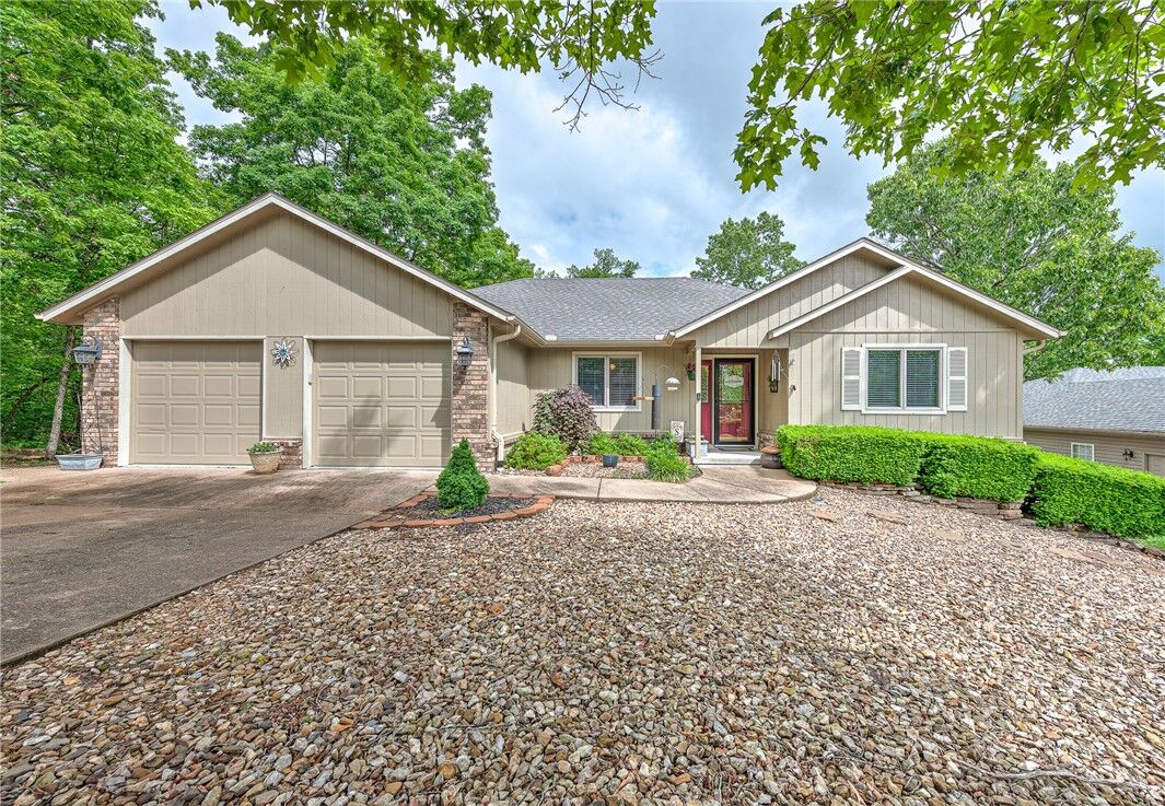 Property Photo:  11 Whitmore Lane  AR 72715 