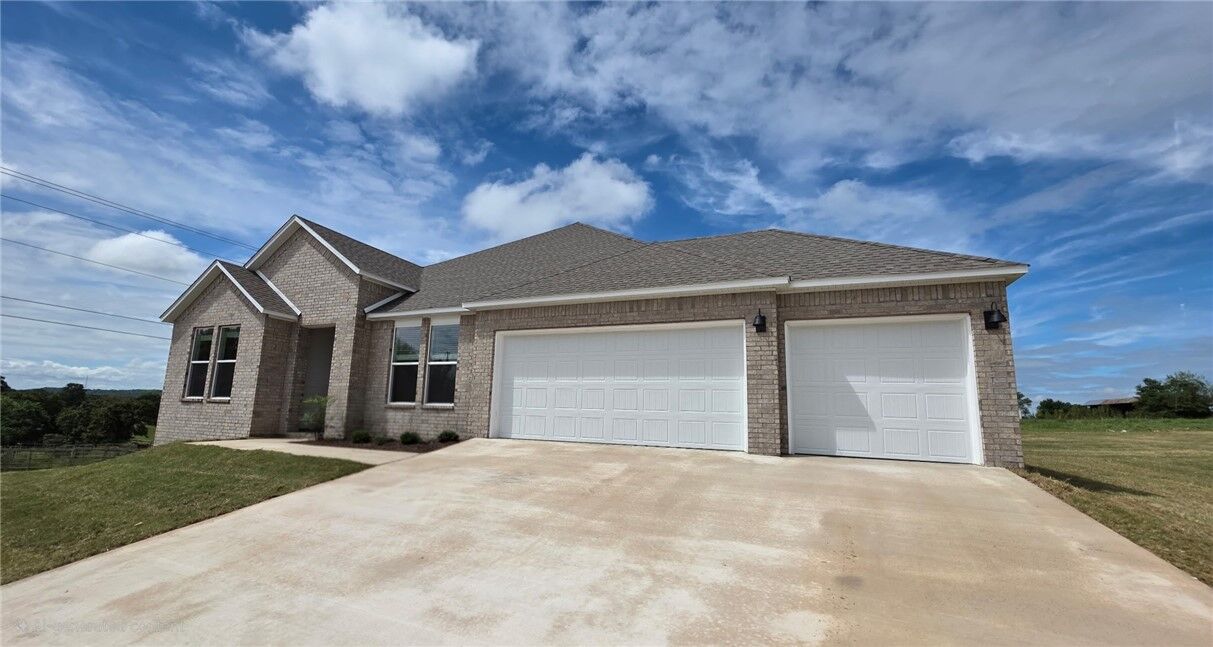 Property Photo: 2900 Hattie Lane AR 72745