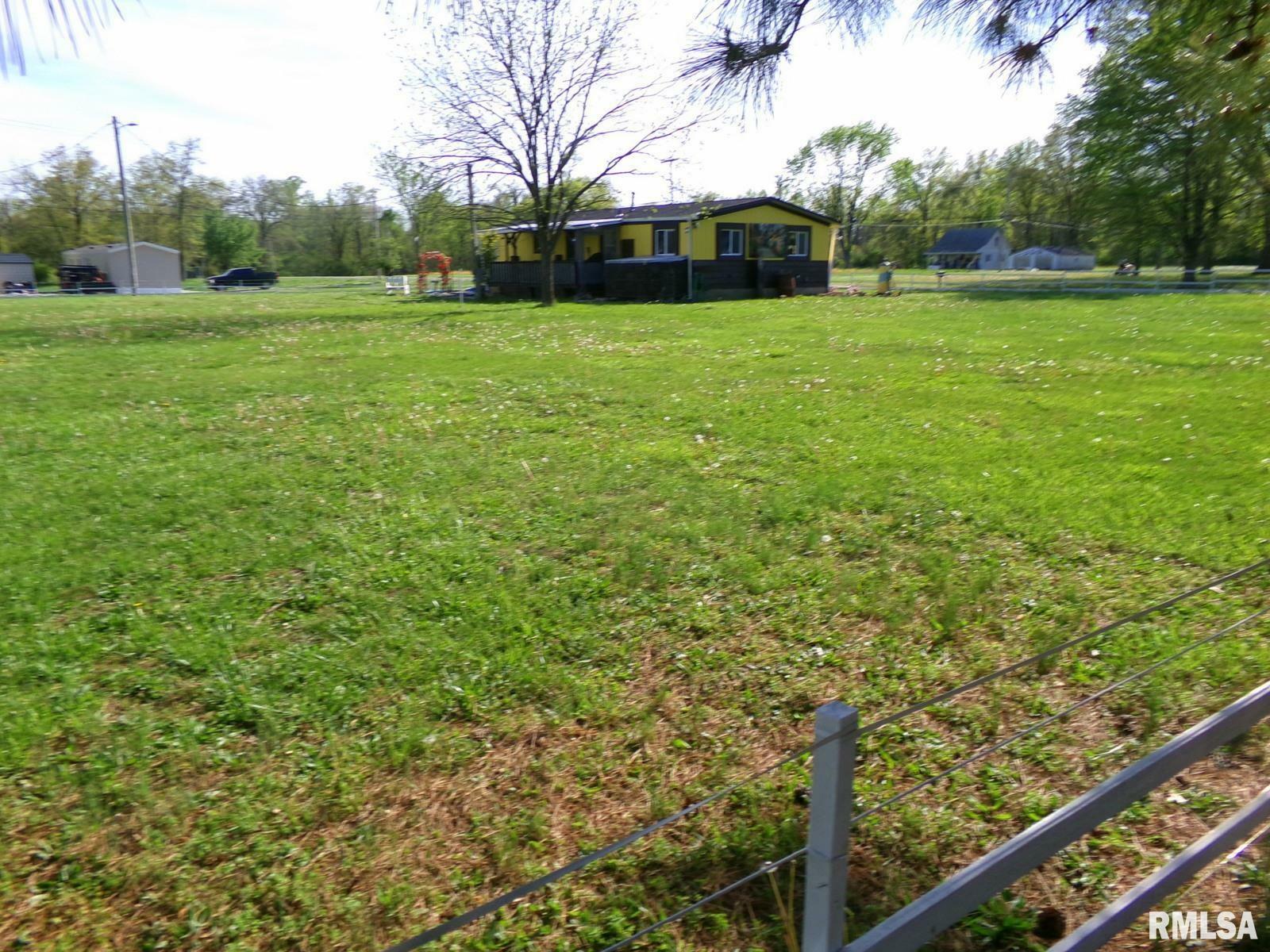Property Photo: 1104 Van Buren Avenue IL 62882