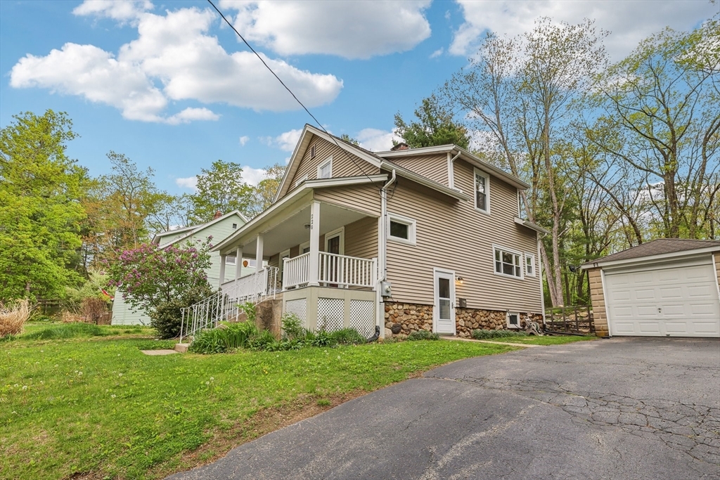 Property Photo: 220 Olean St MA 01602
