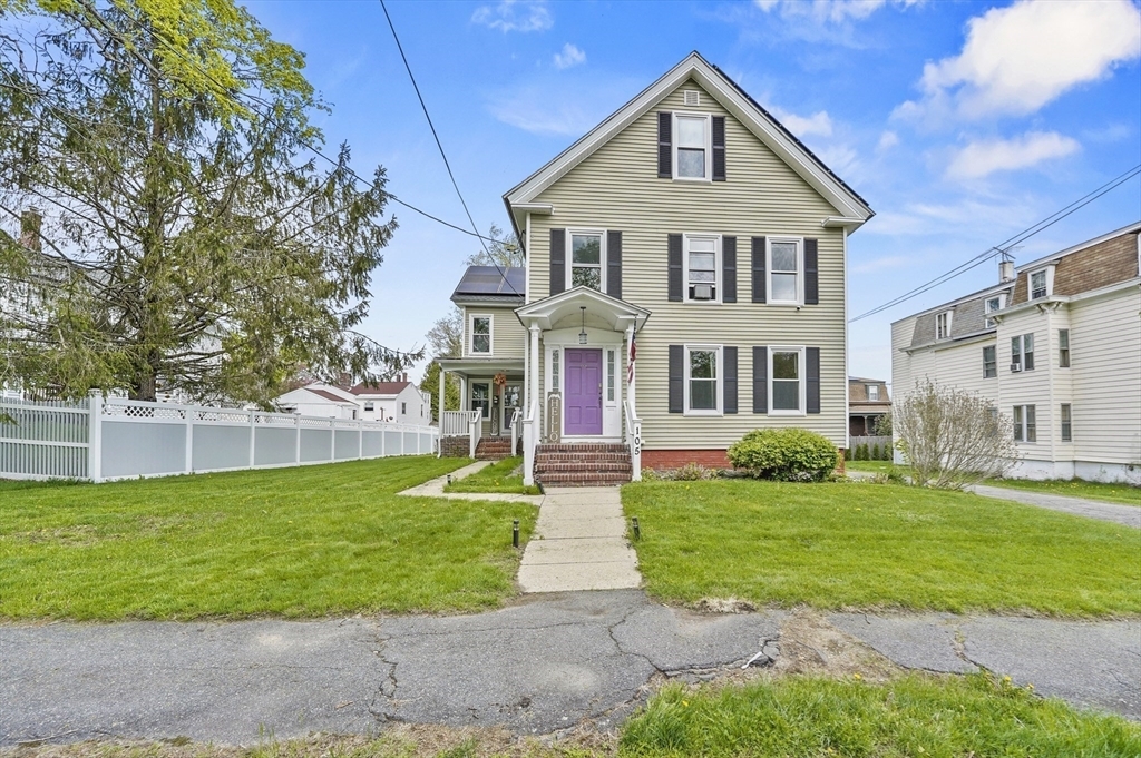 Property Photo:  105 Oak Street  MA 01475 
