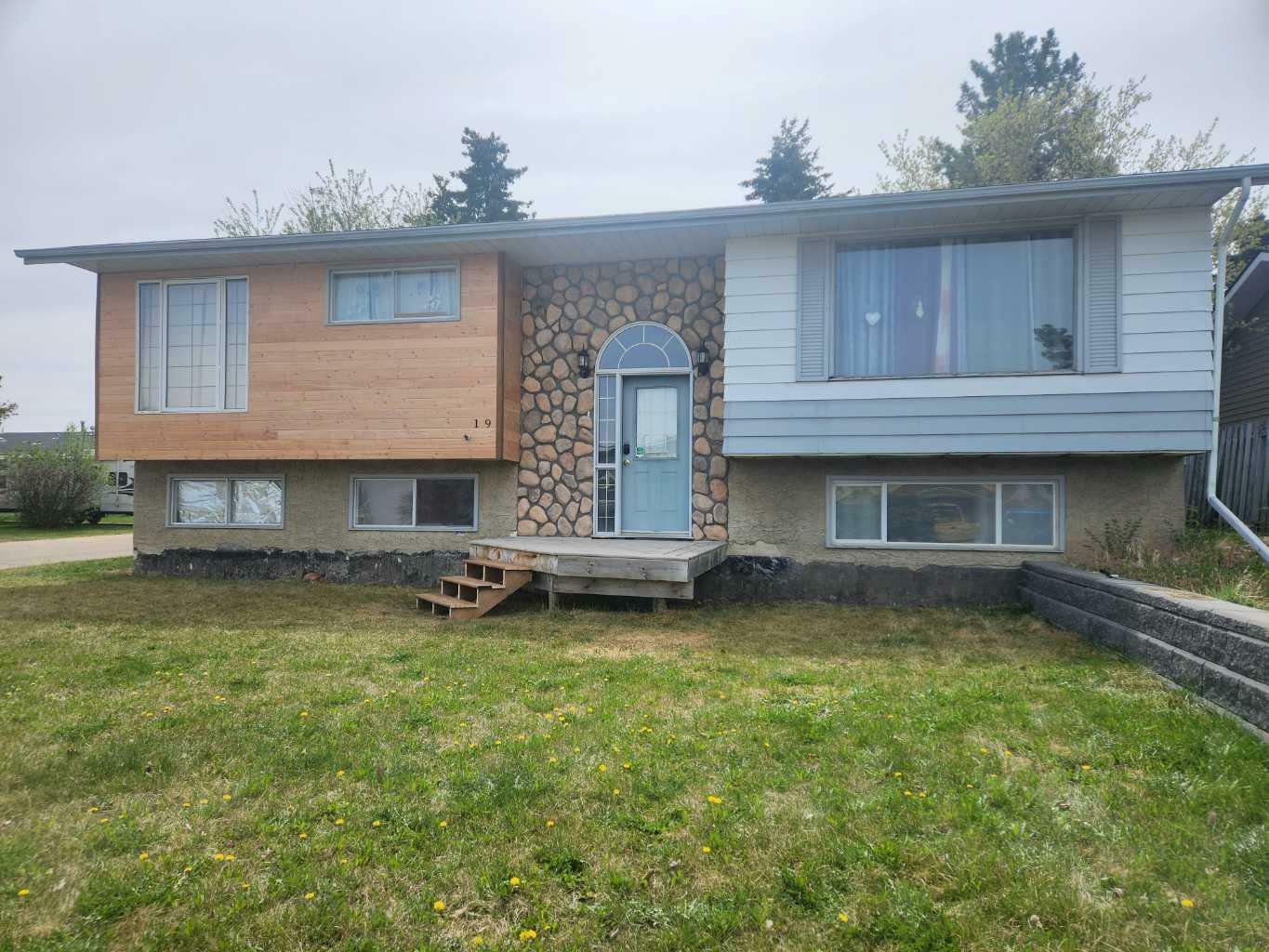 19 Lakeview Crescent  Sylvan Lake AB T4S 1J8 photo