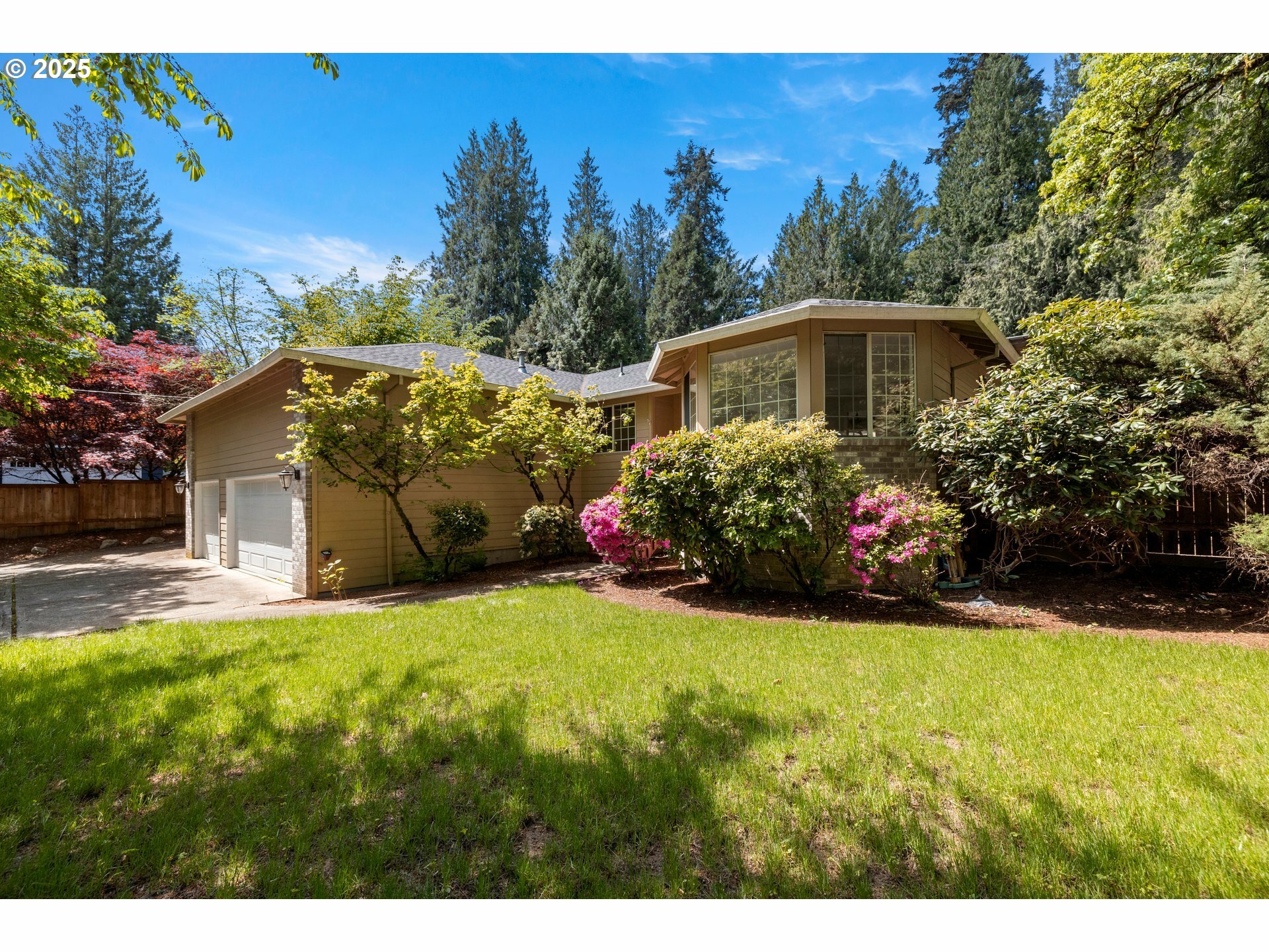 11025 SW Boones Ferry Rd  Portland OR 97219 photo