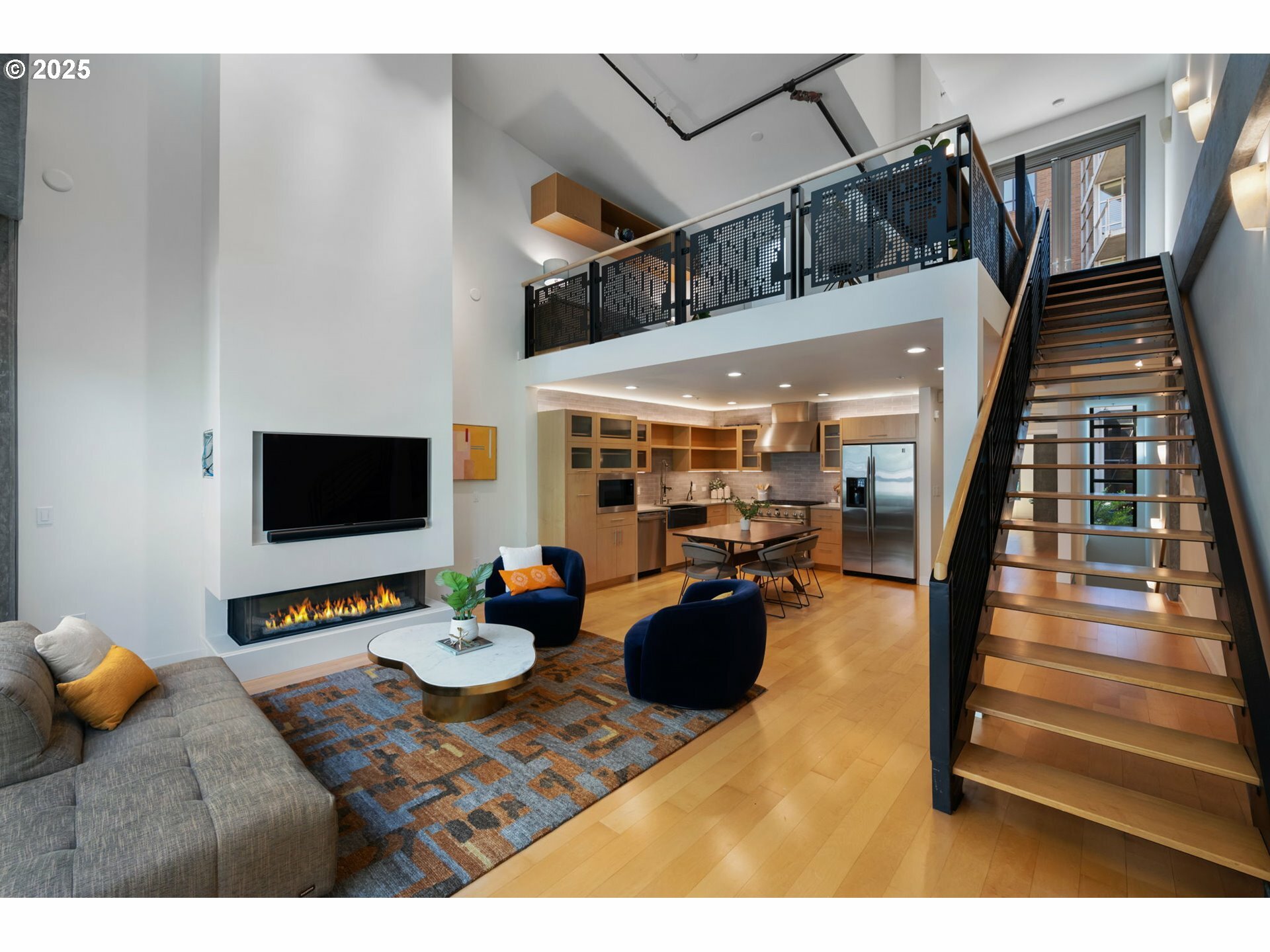 Property Photo: 922 NW 11th Ave 105 OR 97209
