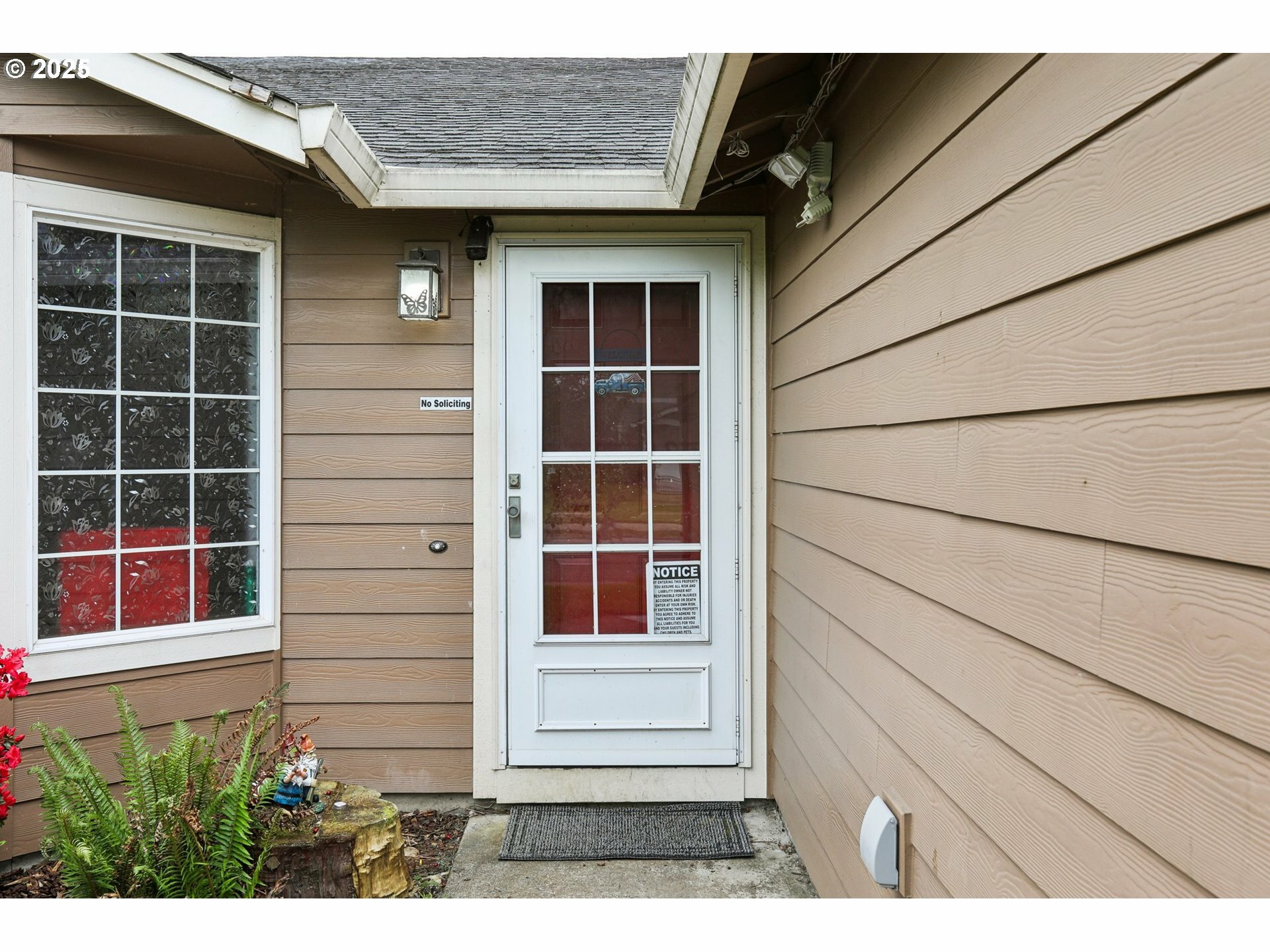 Property Photo: 1901 NW 4th St WA 98604