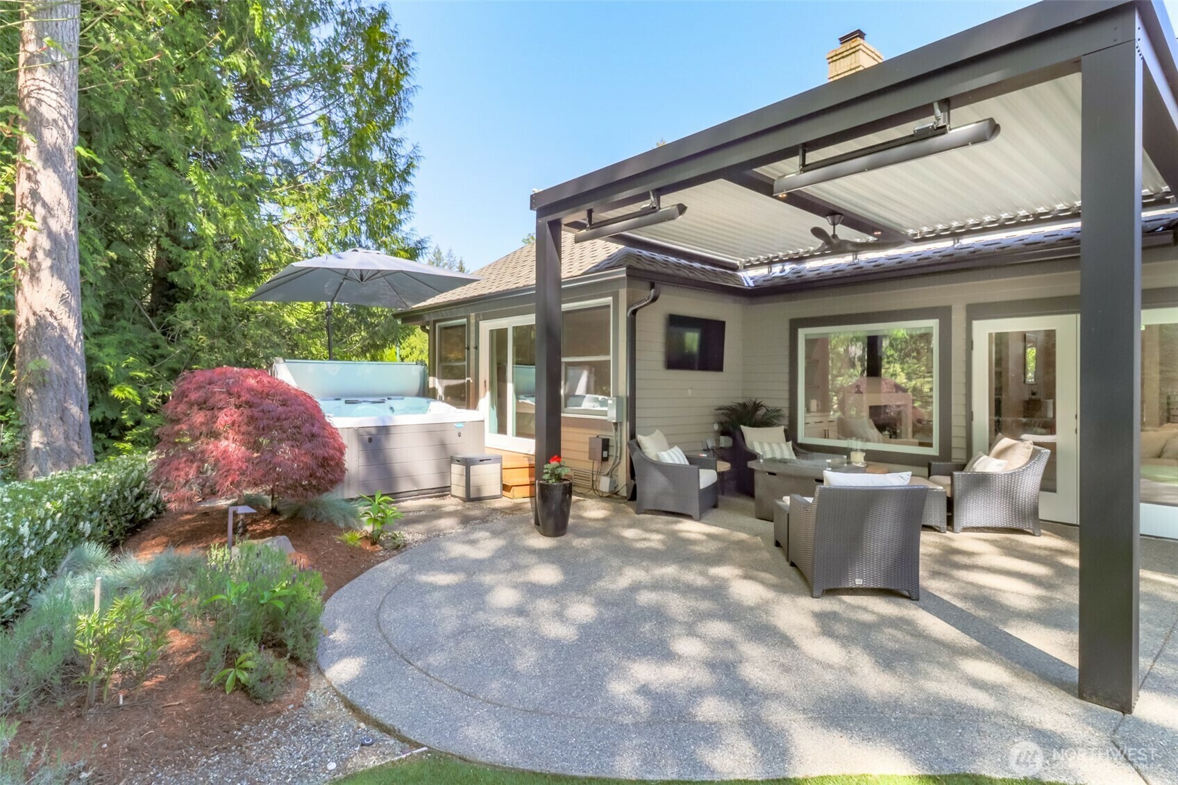 Property Photo: 15209 SE Fairwood Boulevard WA 98058