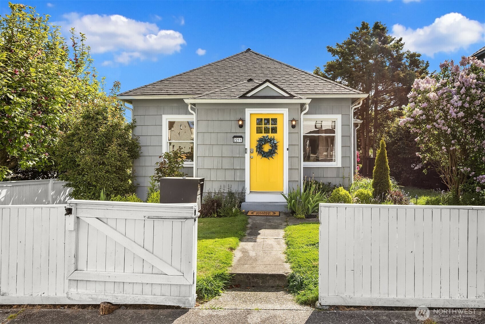 Property Photo: 2211 Wetmore Avenue WA 98201