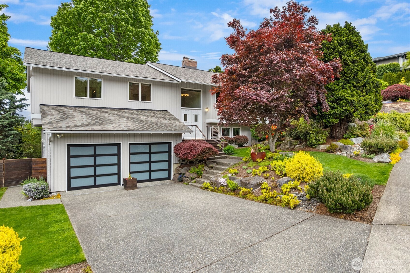 Property Photo: 15312 SE 48th Drive WA 98006