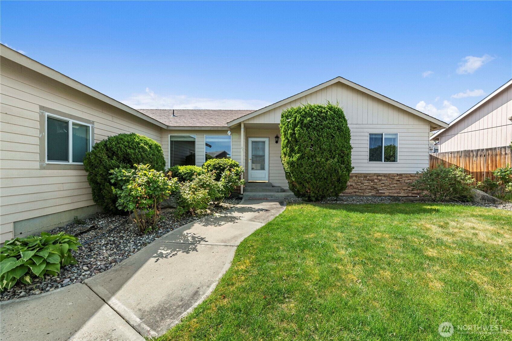 649  Sally Drive  Wenatchee WA 98801 photo