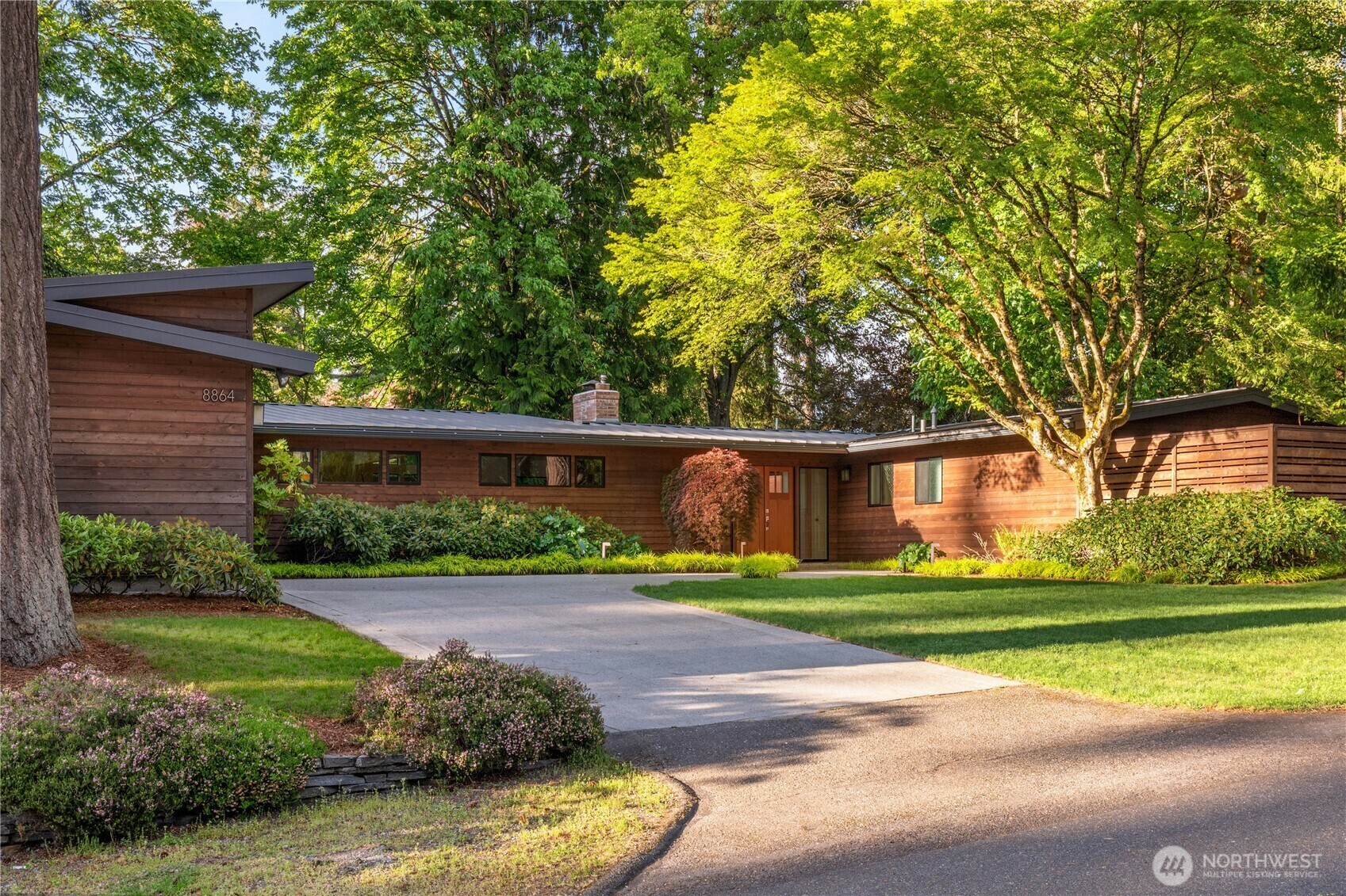 Property Photo: 8864 SE 60th Street WA 98040