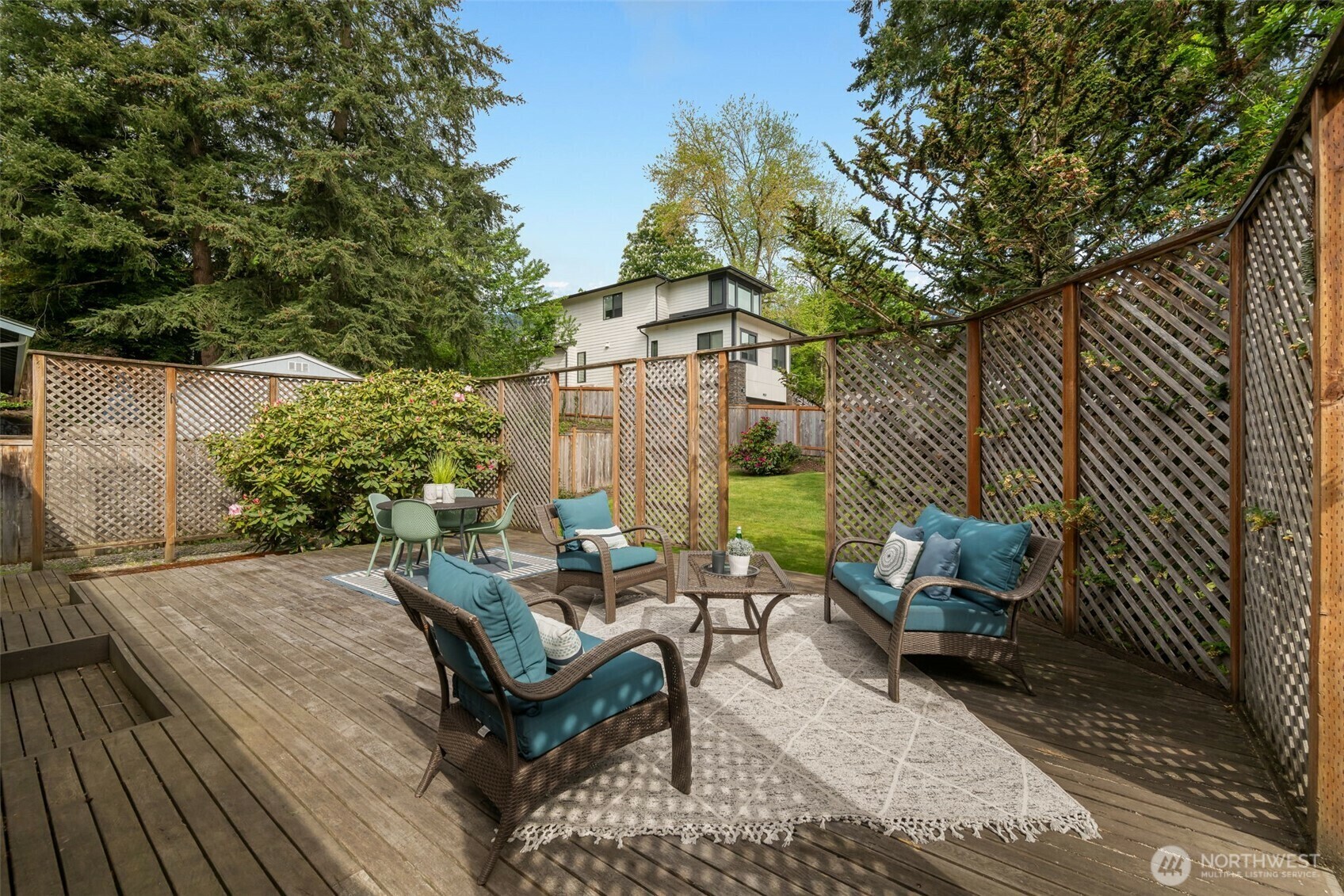 Property Photo: 3120 NE 195th Street WA 98155