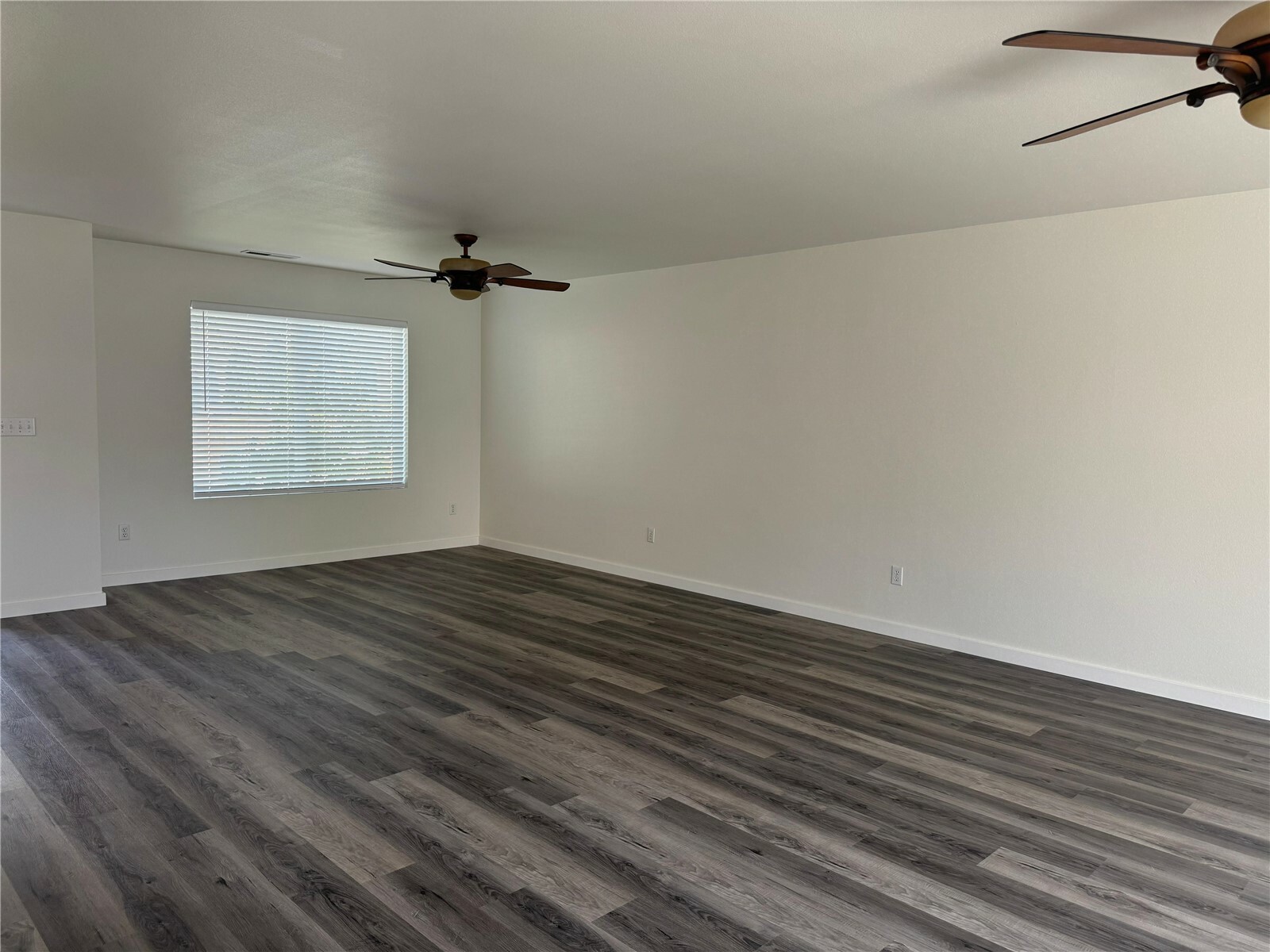 Property Photo: 17805 Silver Creek Avenue E WA 98375