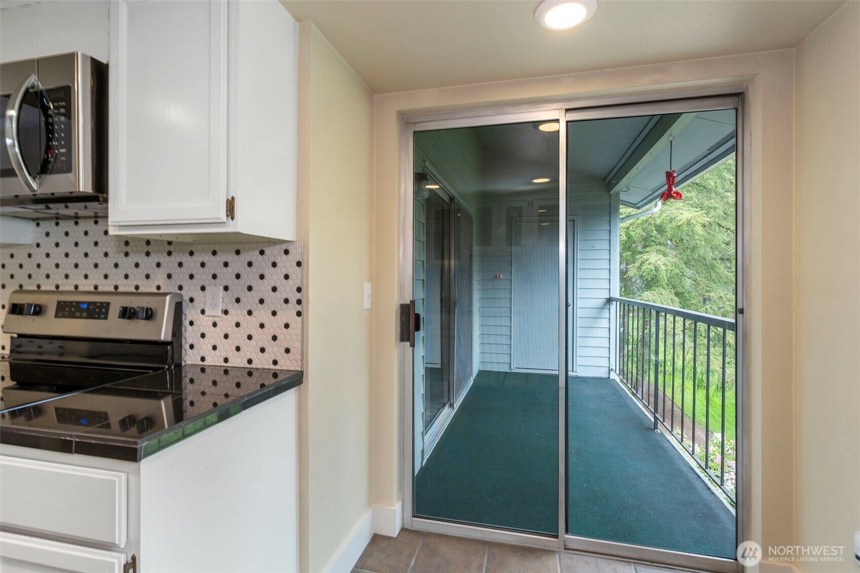 Property Photo: 4641 W Lake Sammamish Parkway SE F305 WA 98027