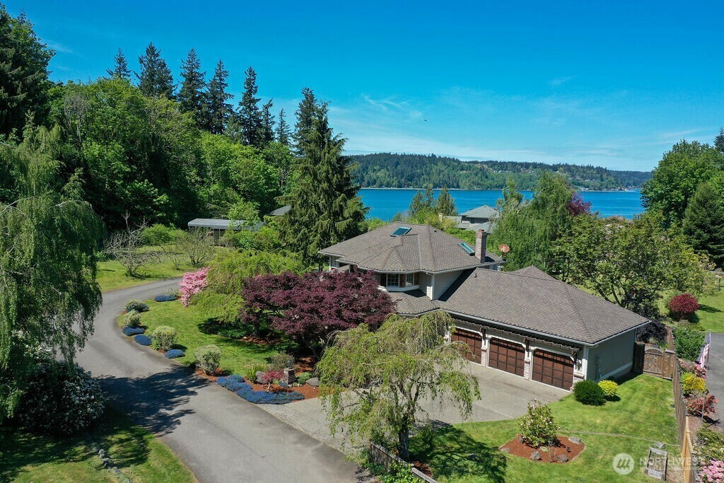 Property Photo: 4429 Waterman Ridge Lane E WA 98366