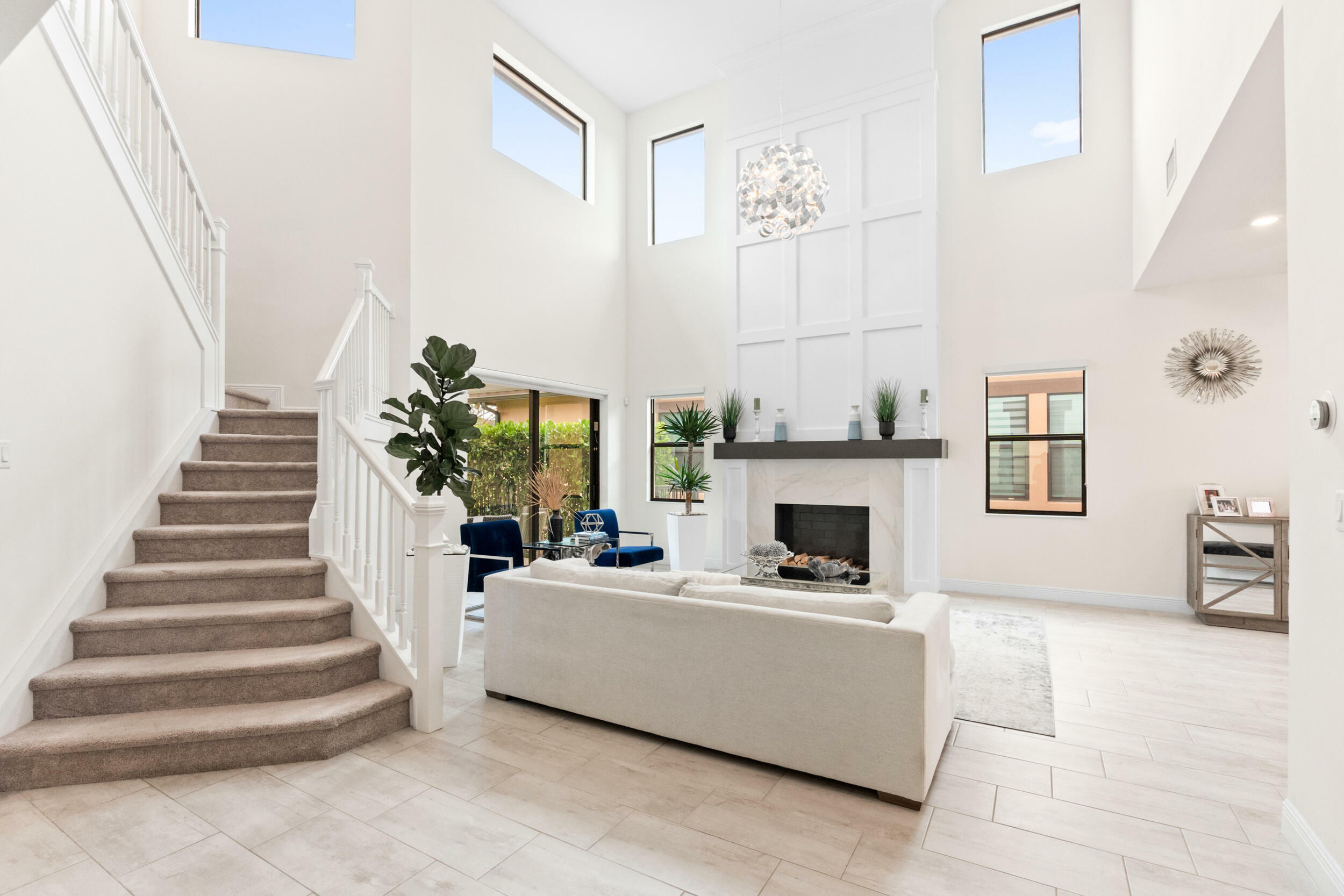 Property Photo: 8640 E Baypoint Circle FL 33076