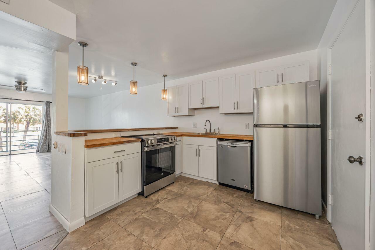 Property Photo: 22605 SW 66th Avenue 206 FL 33428