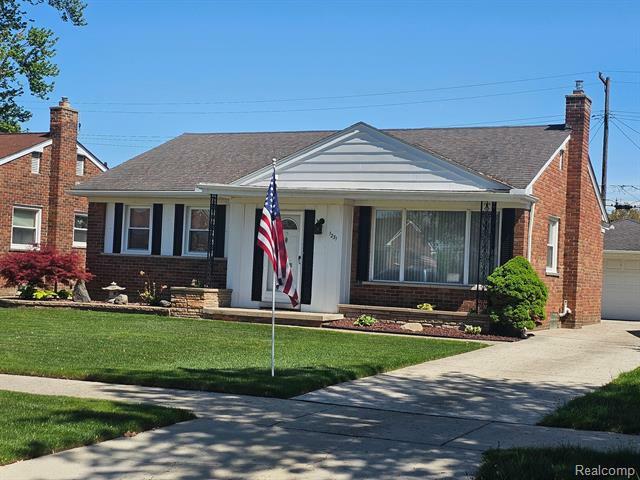 Property Photo: 1231 Linden MI 48124