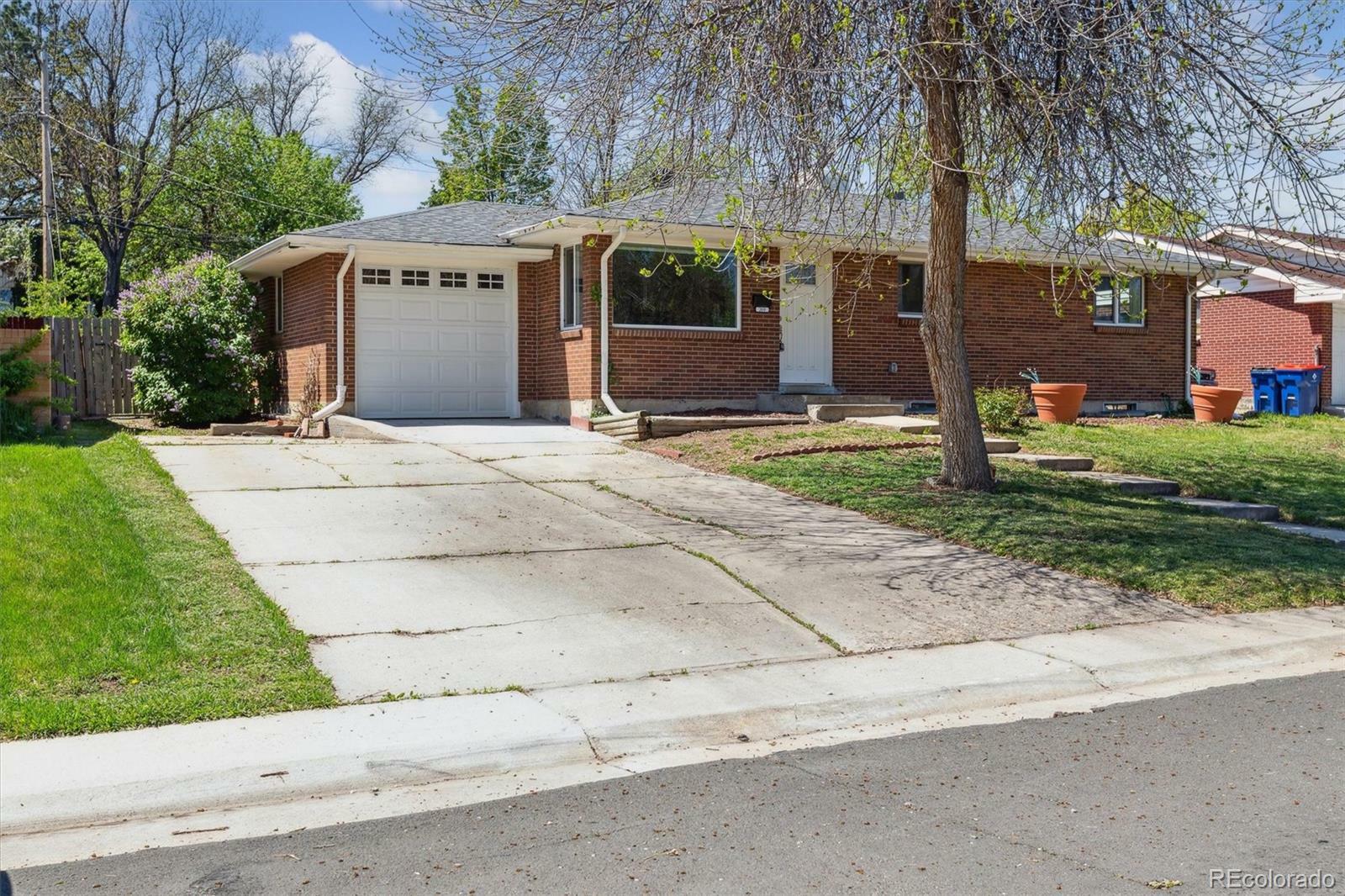 Property Photo: 269 Beryl Way CO 80020