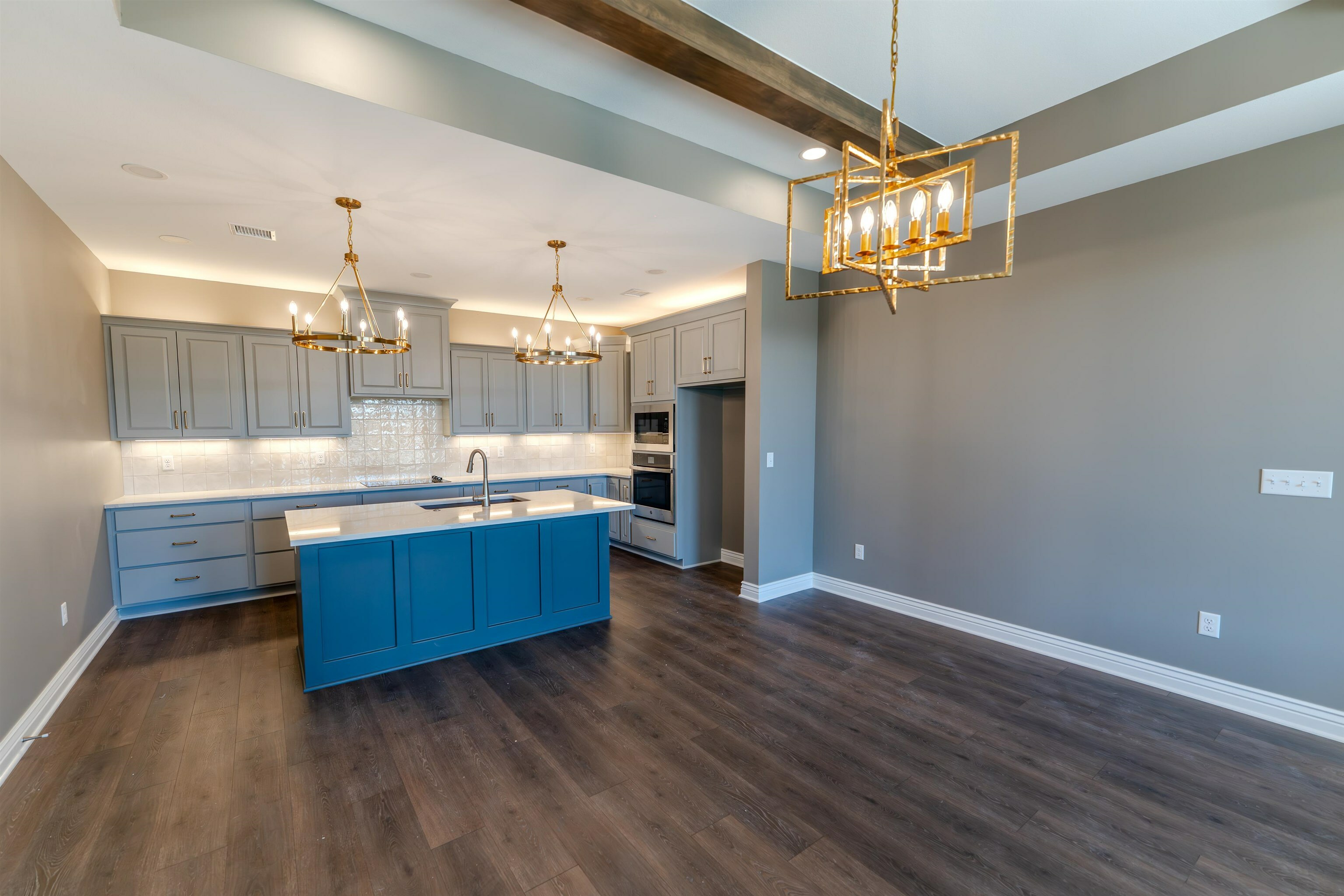 Property Photo: 2620 N Shearwater KS 67204