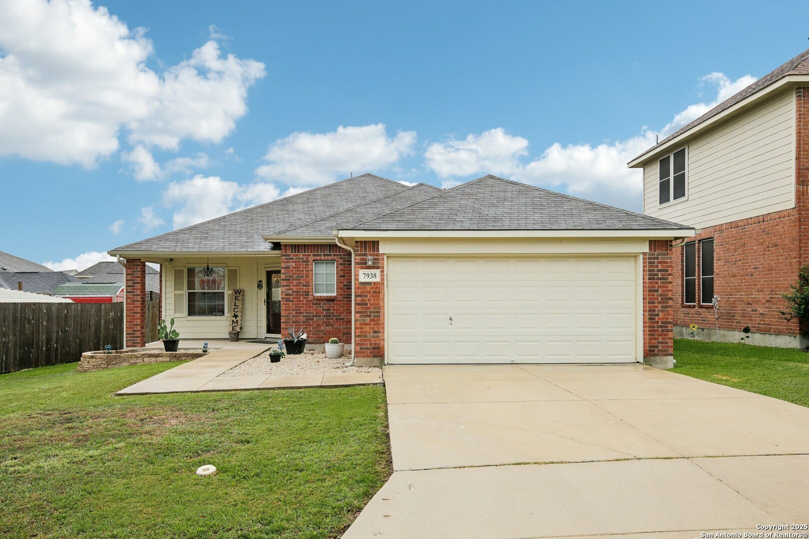 Property Photo:  7938 Sterling Manor  TX 78109 