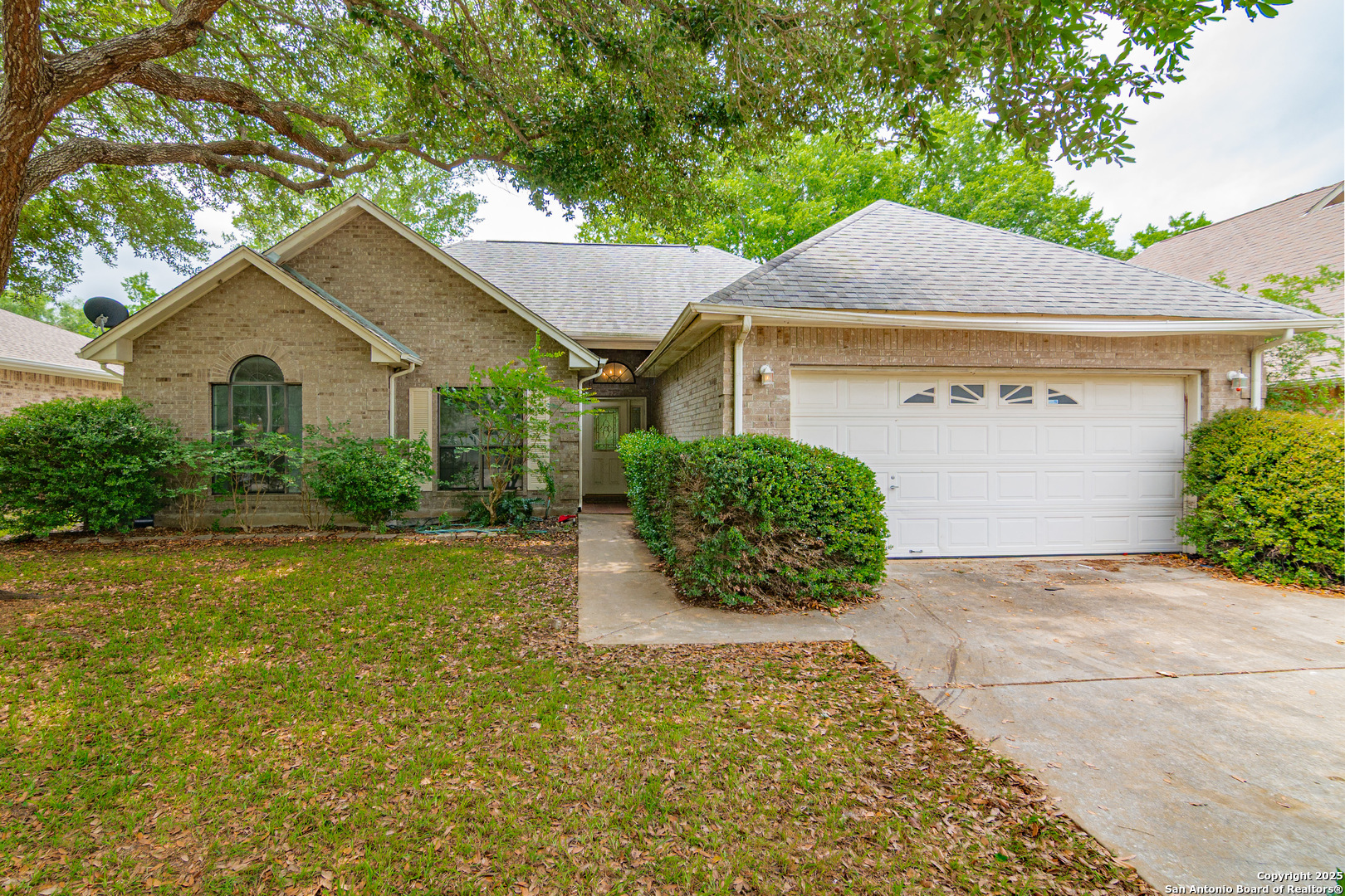 Property Photo: 132 Greenway TX 78155