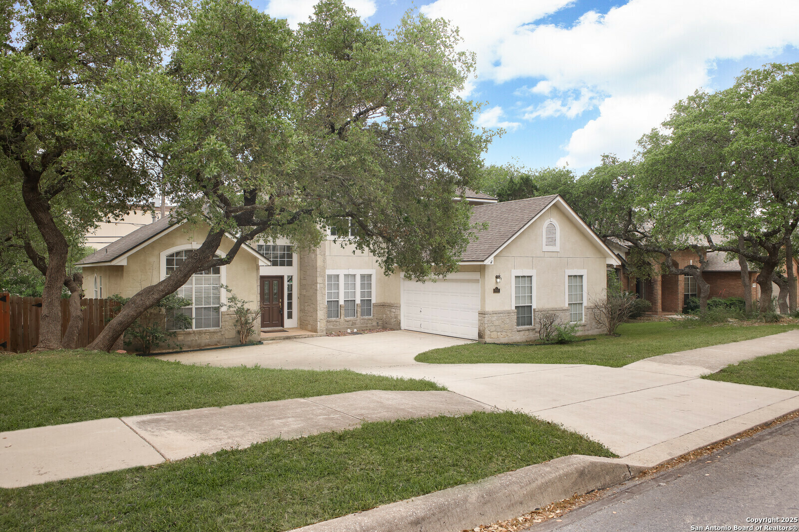 18127 Brookwood Forest  San Antonio TX 78258 photo